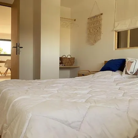 Les Pieds Dans L'eau 公寓 *