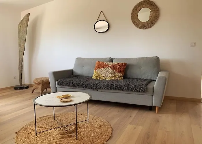 Les Pieds Dans L'eau